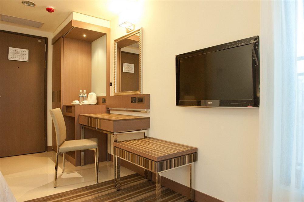 Lishiuan Hotel Хуалянь Экстерьер фото